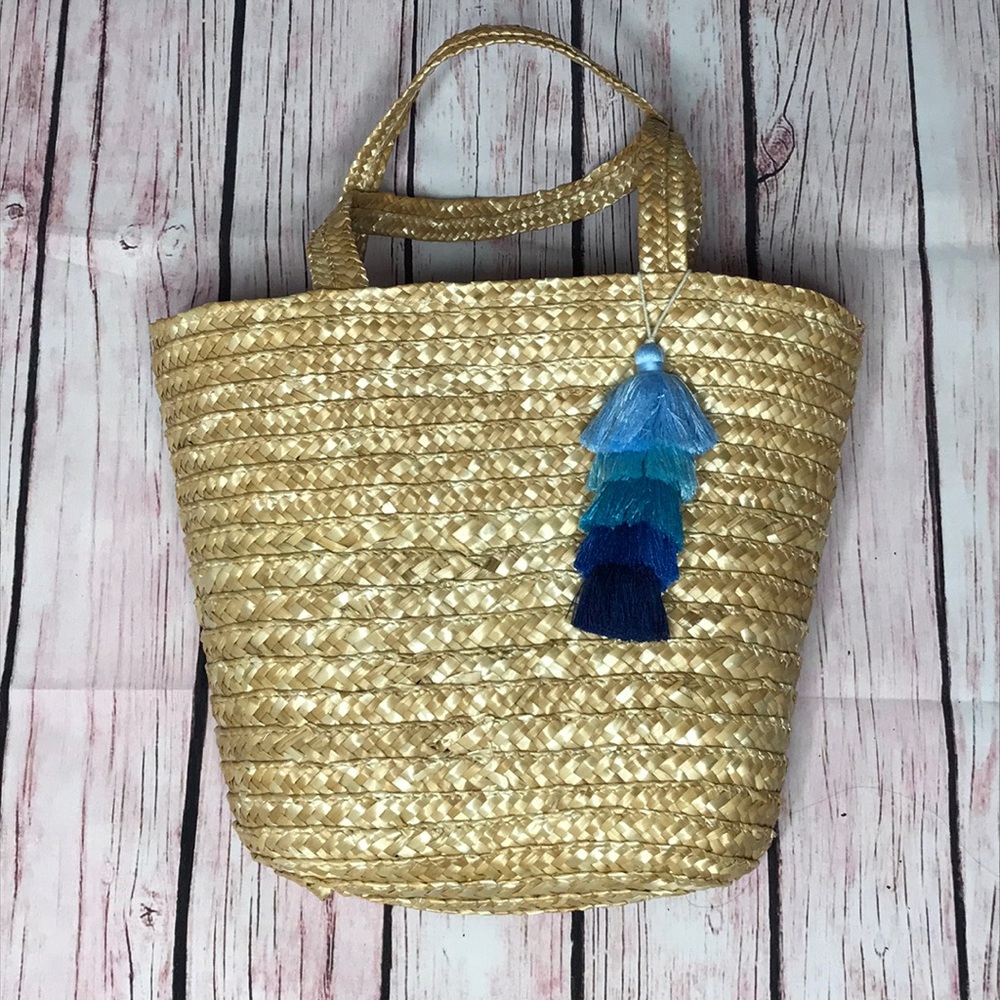 Summer beach straw bag